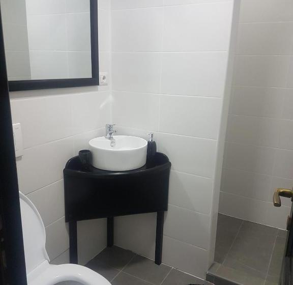 پانسیون Mondrian Event & Garden