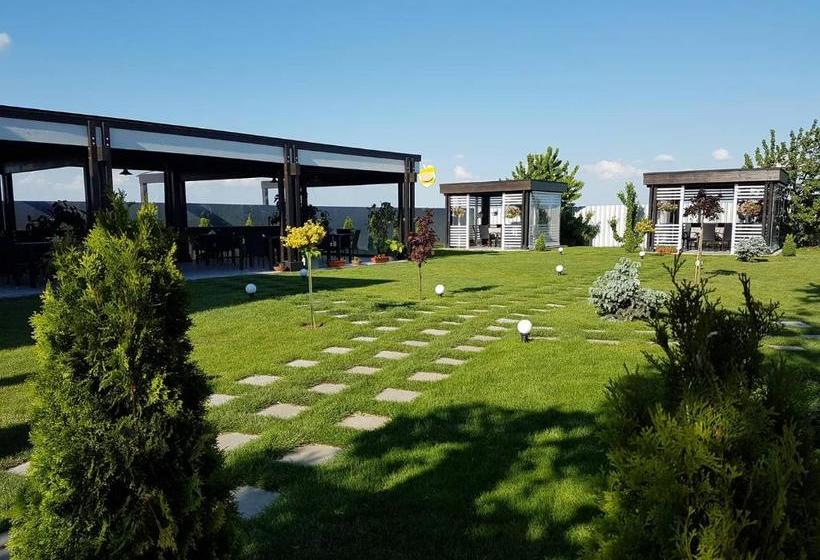 پانسیون Mondrian Event & Garden