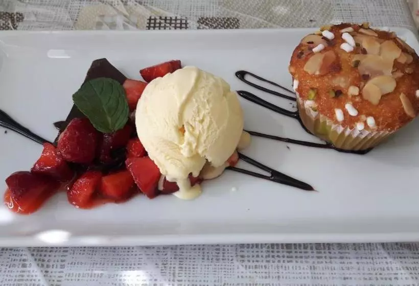 ペンション Trattoria Bar Pace