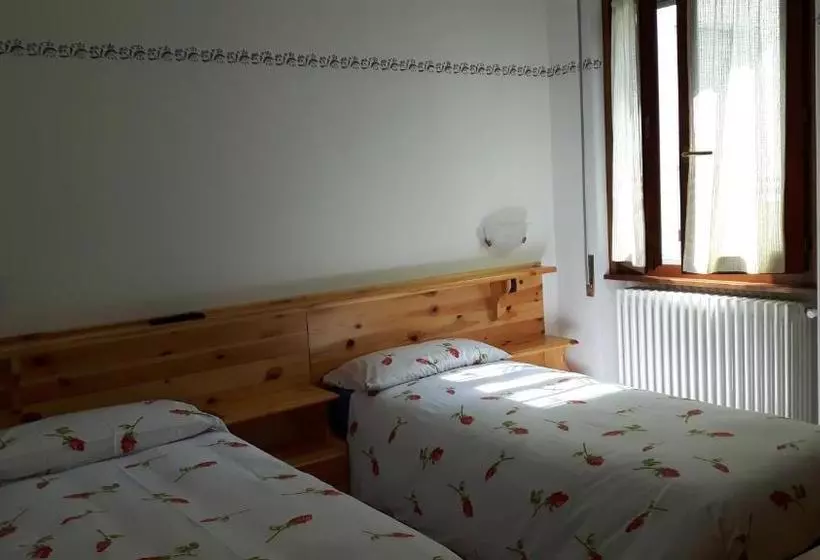 ペンション Trattoria Bar Pace