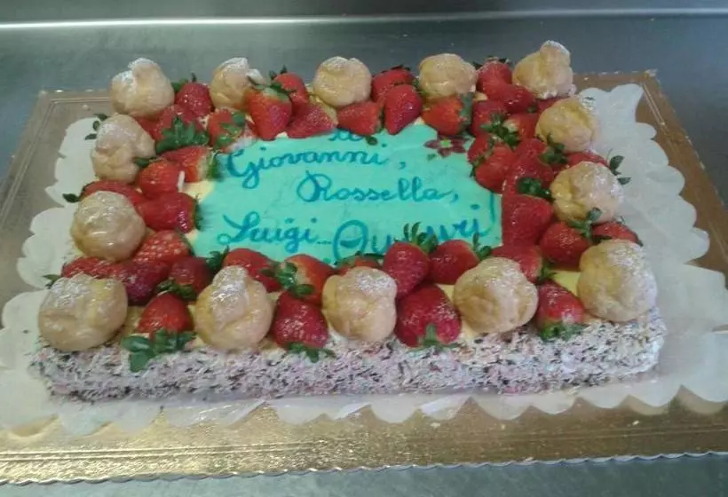 ペンション Trattoria Bar Pace