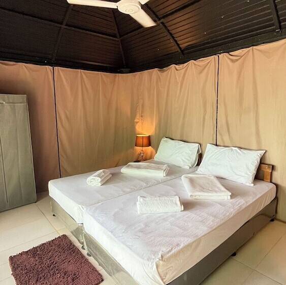 Kurort  Playa La Caleta Bataan