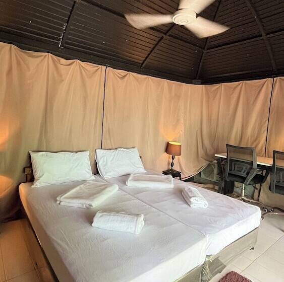 Kurort  Playa La Caleta Bataan