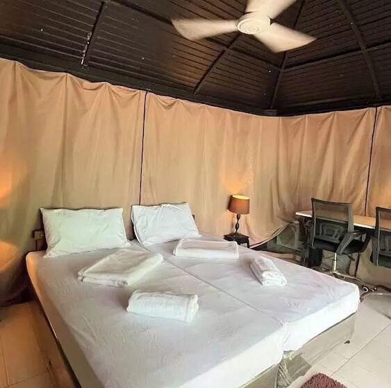 Lomakeskus Playa La Caleta Bataan