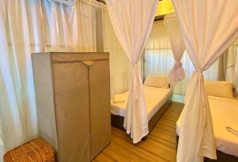 Kurort  Playa La Caleta Bataan