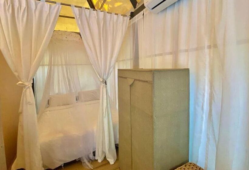 Kurort  Playa La Caleta Bataan