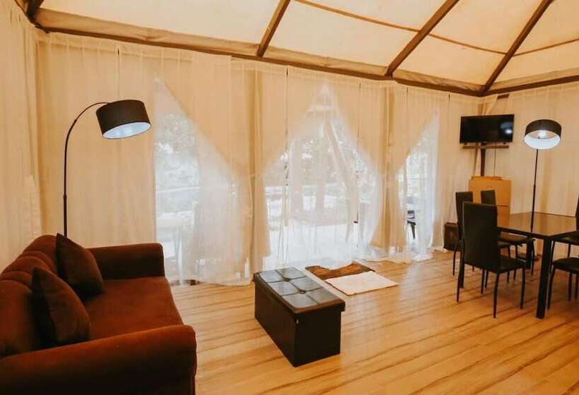 Kurort  Playa La Caleta Bataan