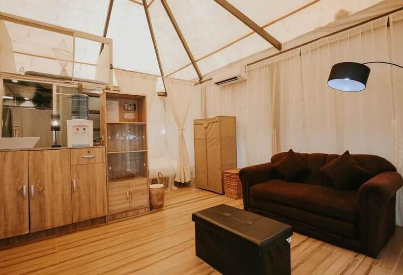 Kurort  Playa La Caleta Bataan