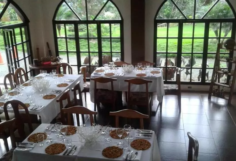هاستل Estancia La Colina