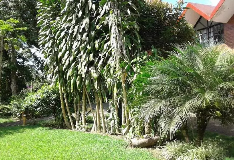 هاستل Estancia La Colina