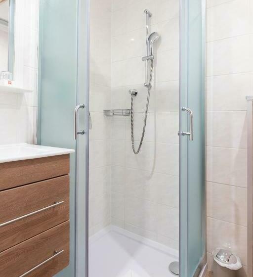 تختخواب و صبحانه Gasthof Alpensport