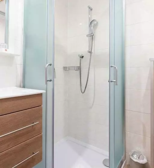 تختخواب و صبحانه Gasthof Alpensport