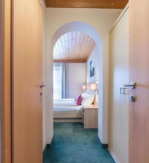 تختخواب و صبحانه Gasthof Alpensport