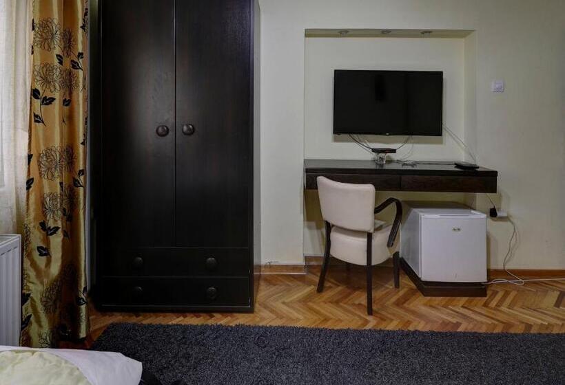 تختخواب و صبحانه Perla Ldm Leskovac