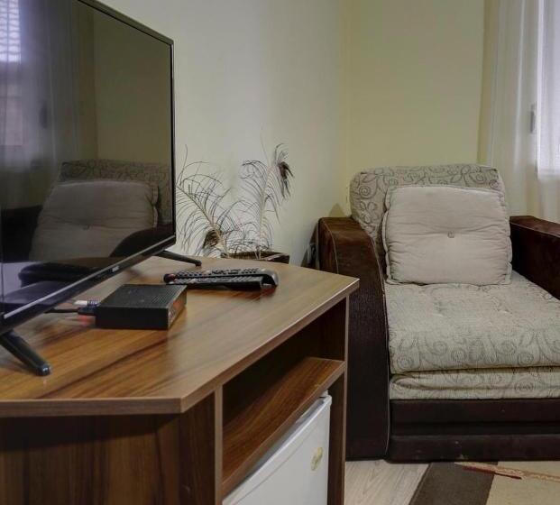 تختخواب و صبحانه Perla Ldm Leskovac