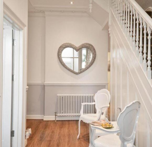 Bed and Breakfast Priory Suites