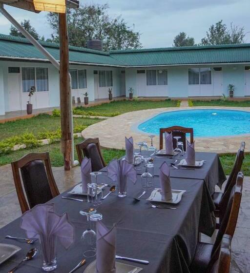 בית מלון כפרי Karanga River Lodge