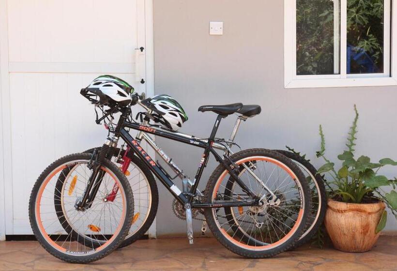 בית מלון כפרי Karanga River Lodge