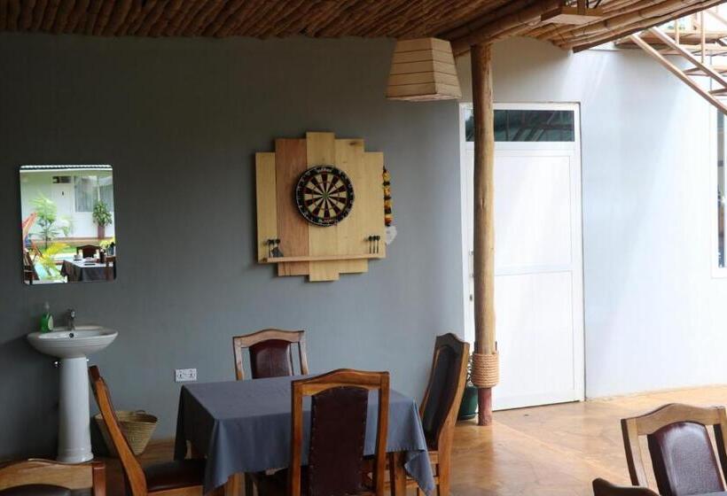 בית מלון כפרי Karanga River Lodge