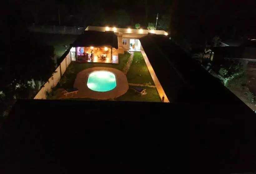 هتل Karanga River Lodge