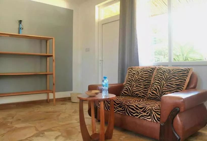 هتل Karanga River Lodge