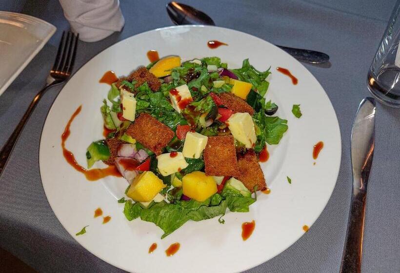 בית מלון כפרי Karanga River Lodge