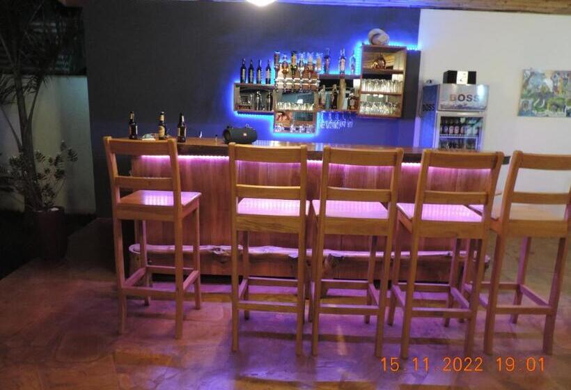 בית מלון כפרי Karanga River Lodge