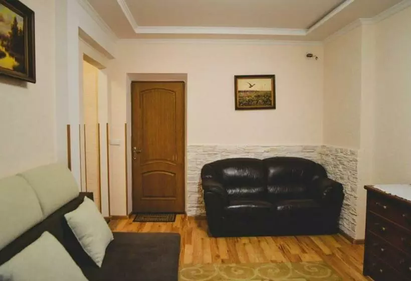 Hotelli Lisova Perlina