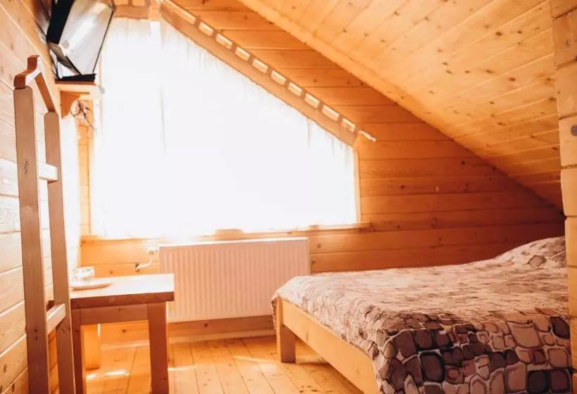 Majatalo Girskyi Kut