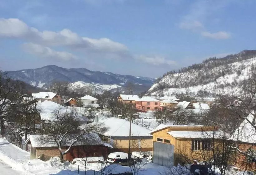 Majatalo Girskyi Kut