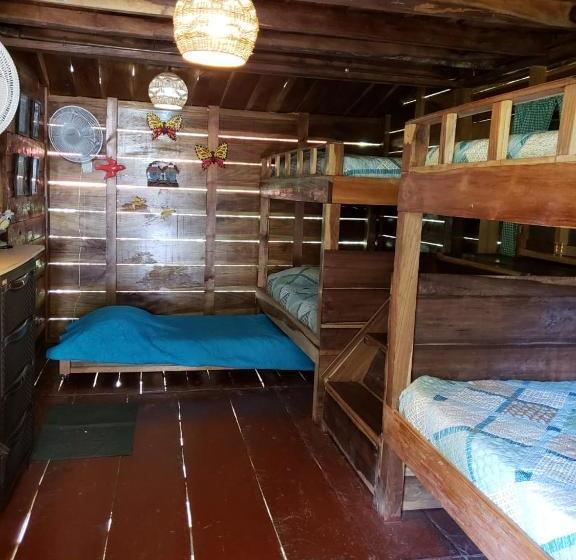 بنسيون Hostal Finca Ely