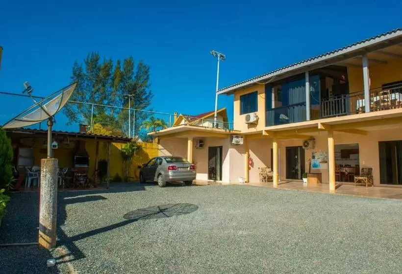 پانسیون Suítes Recanto Praia Grande
