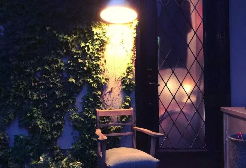 Majatalo Sayama Aesthetics School