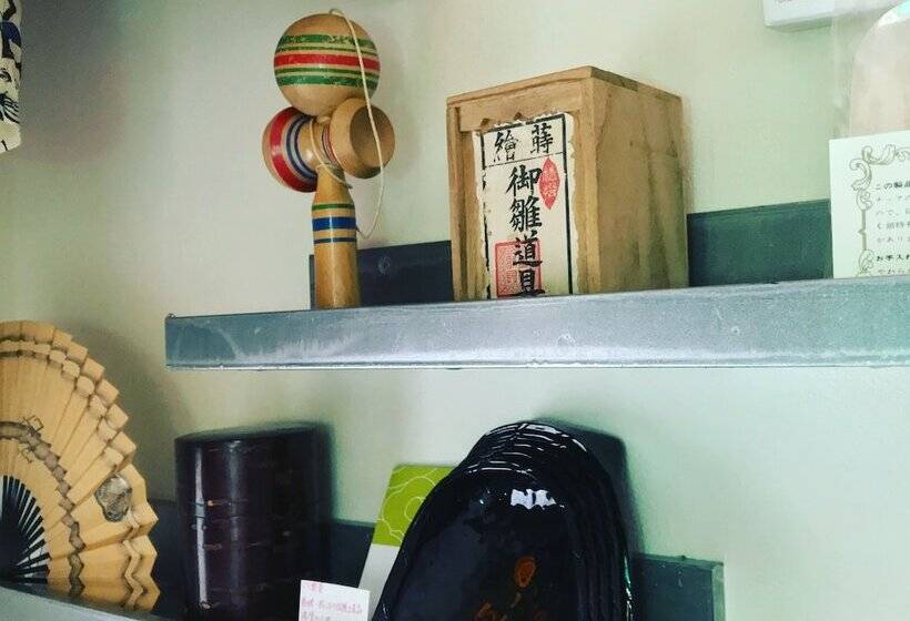 Pensão Sayama Aesthetics School