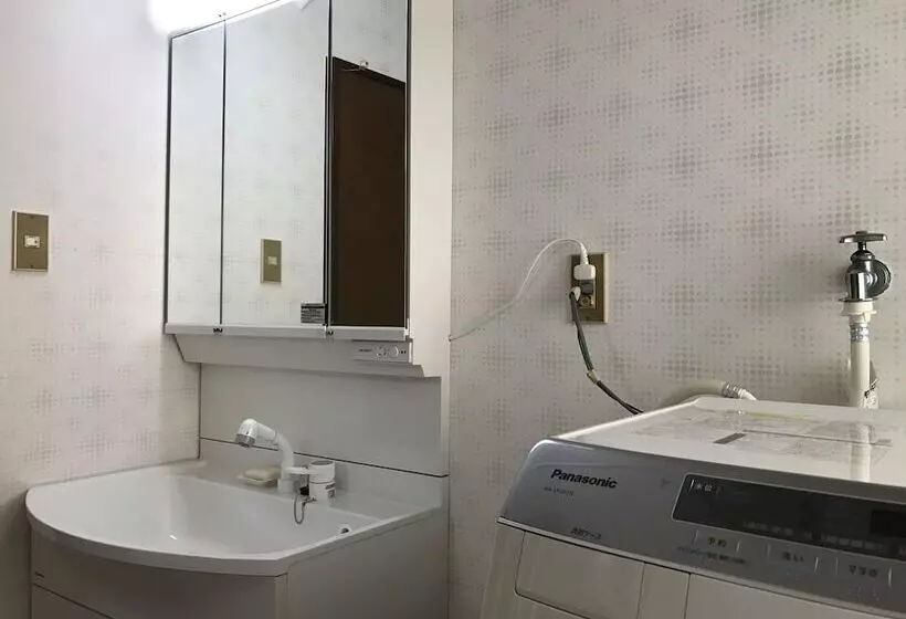 Majatalo Sayama Aesthetics School