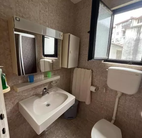 پانسیون Studio Rooms Moncherie