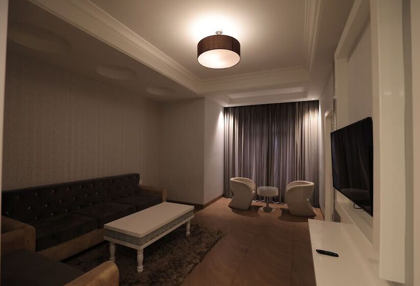 בית מלון כפרי Clarion Inn Indore