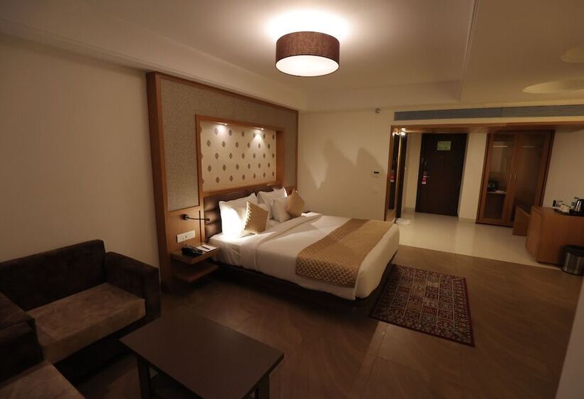 בית מלון כפרי Clarion Inn Indore