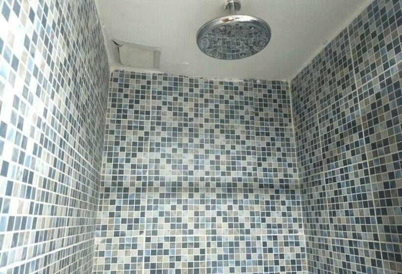 פנסיון Aesthetic Room