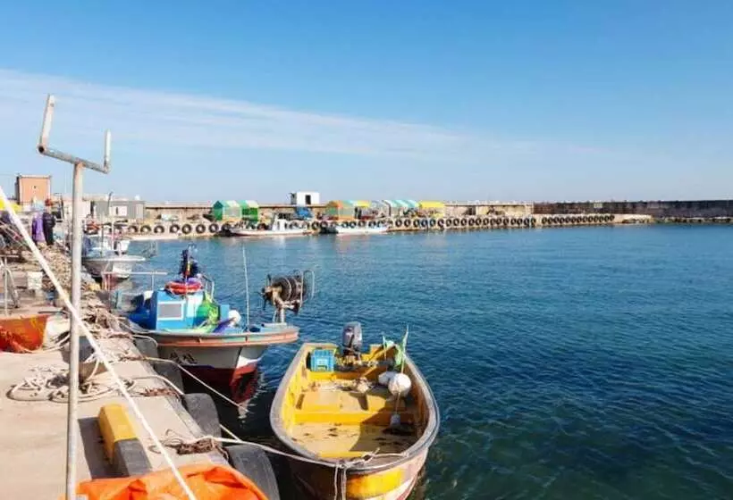 Yangyang Sea View Pension