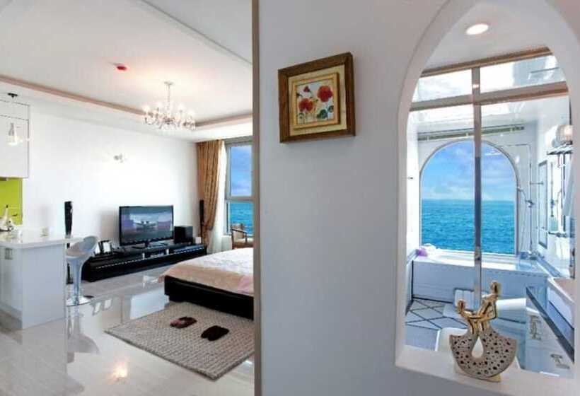 Yangyang Sea View Pension