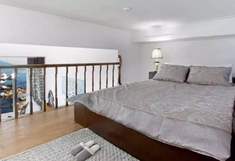Yangyang Sea View Pension