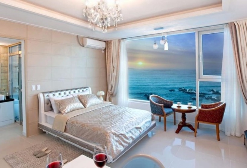 Yangyang Sea View Pension
