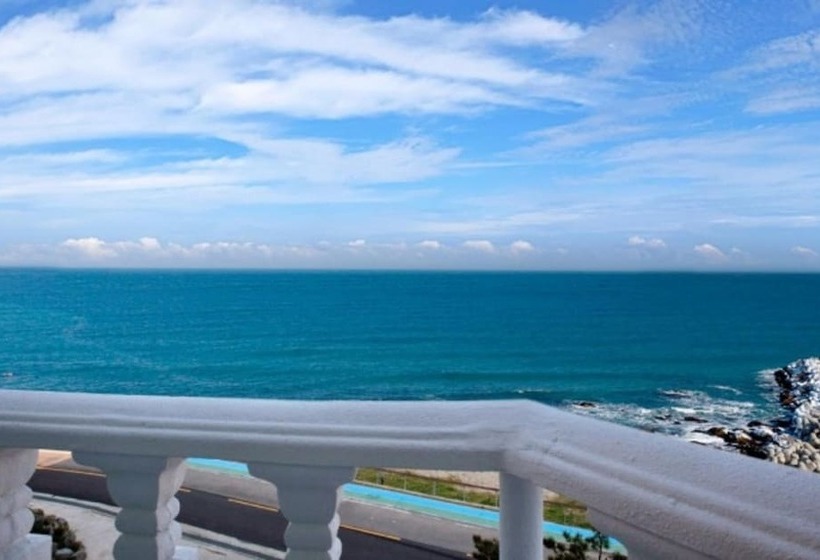 Yangyang Sea View Pension