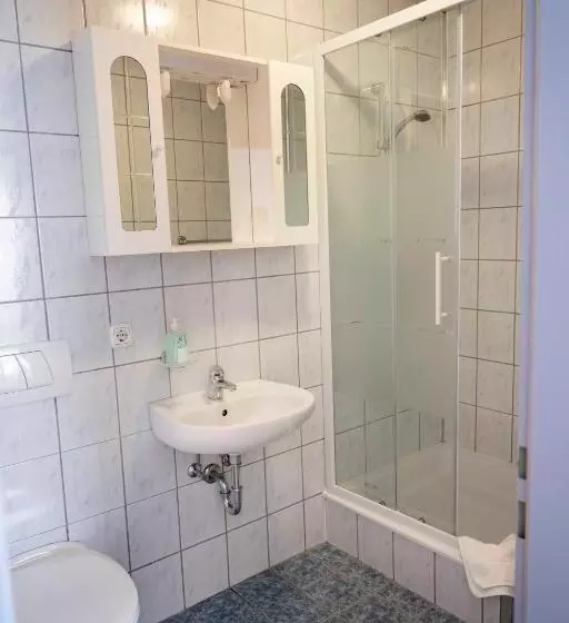 ユースホステル Aprico