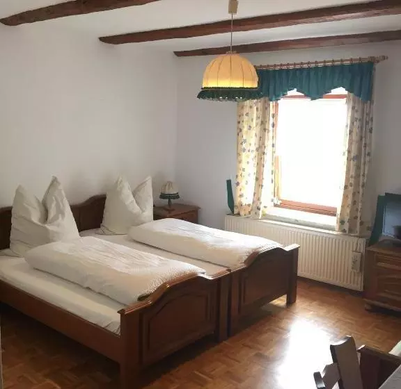 Retkeilymaja Gasthaus Hummel