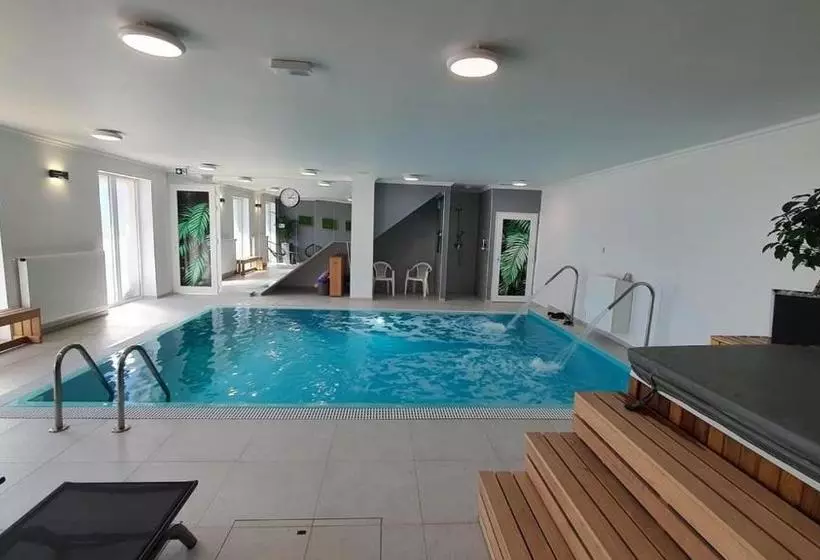 Aamiaismajoitus (B&B) Kék Lagúna Panzió