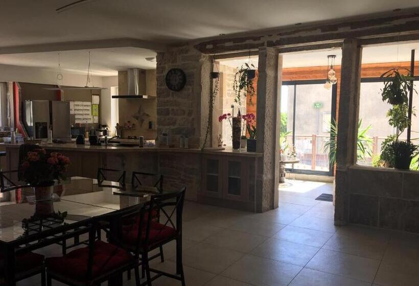 ベッドアンドブレックファースト L Armonia