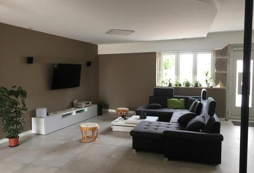 ベッドアンドブレックファースト L Armonia