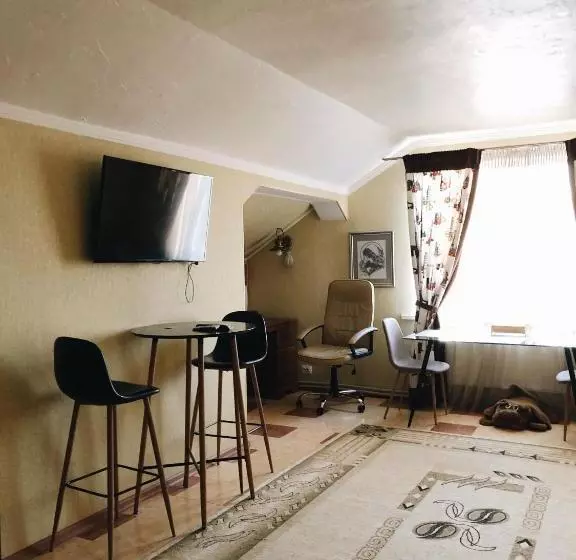 Hotelli готель гайсин «тіроль»